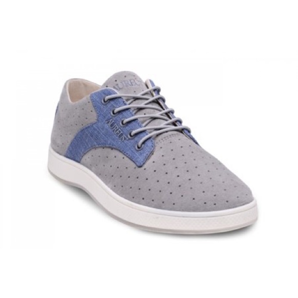 Aureus ‘’Taurus’’ low-top sneaker, like-new